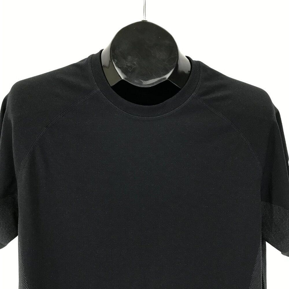 Fabletics Crew Neck Performance T-Shirt Men's Lar… - image 3